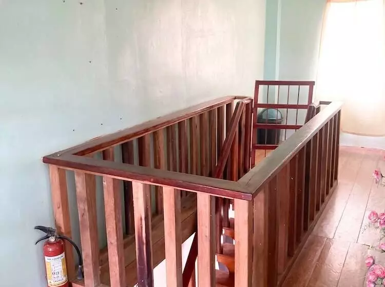 تختخواب و صبحانه Moonlight Homestay