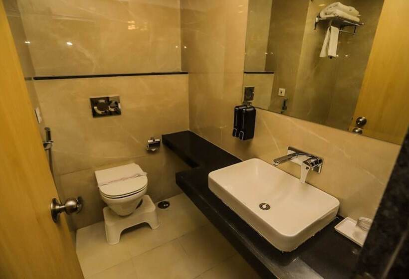 Hotell Aarunya Royale