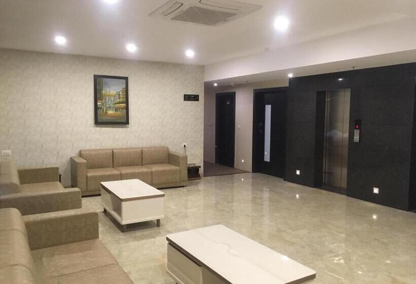 Hotell Aarunya Royale