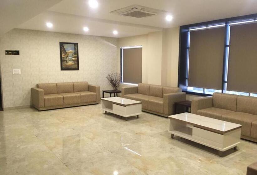 Hotell Aarunya Royale