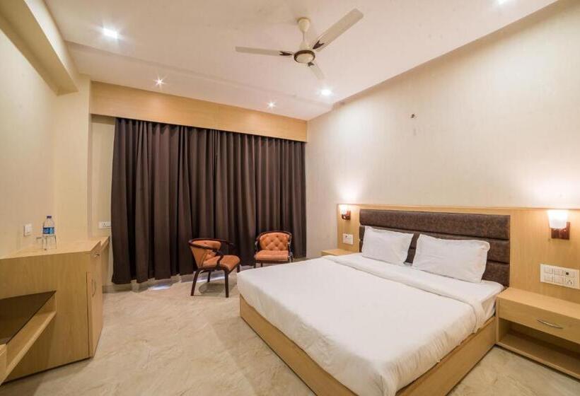 Hotell Aarunya Royale