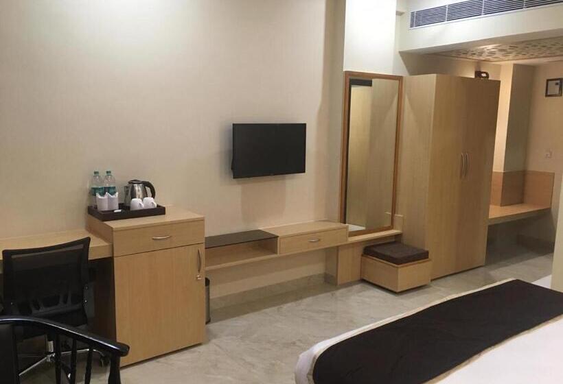 Hotell Aarunya Royale