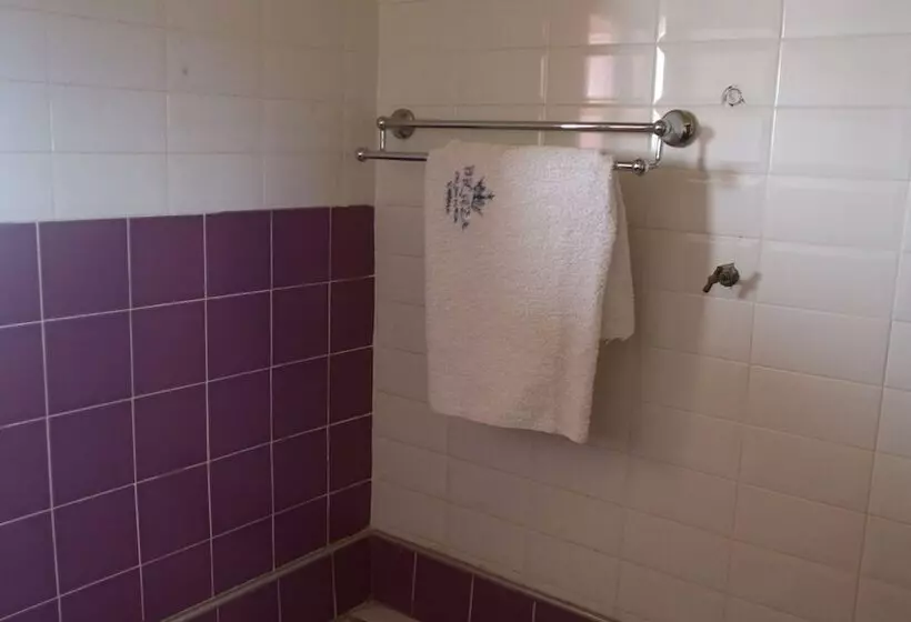 Hotelli Bigiza Court