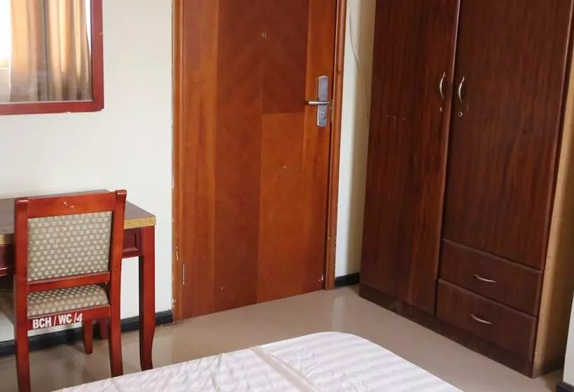 Hotelli Bigiza Court