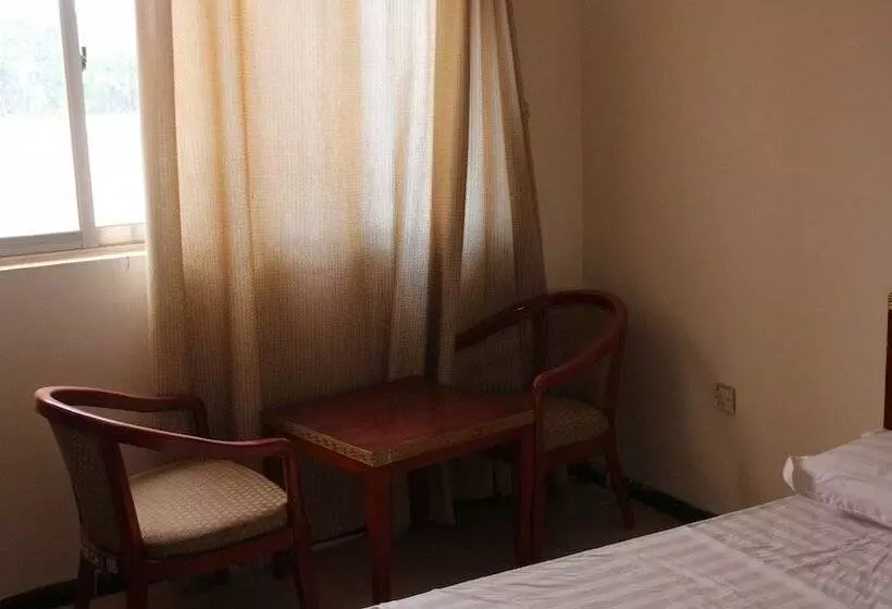 Hotelli Bigiza Court