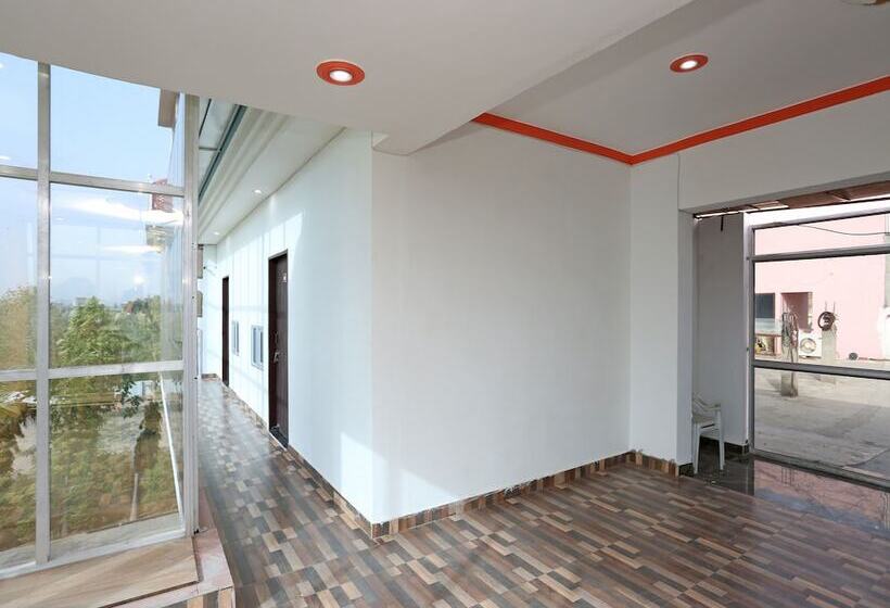 호텔 Dolly By Oyo Rooms