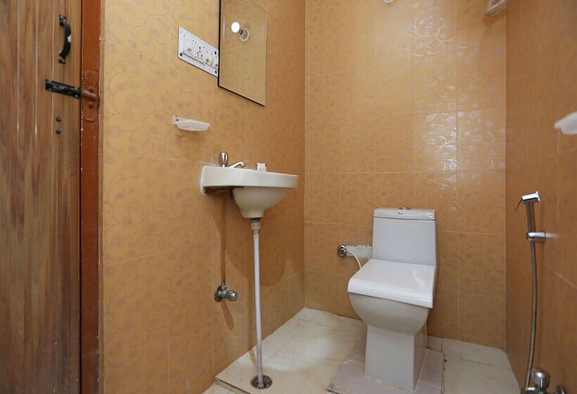 호텔 Dolly By Oyo Rooms