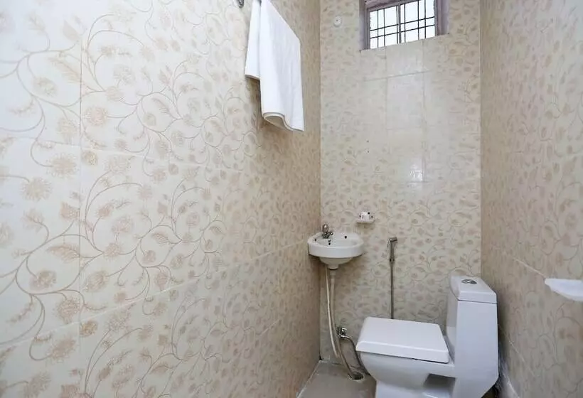 ホテル Dolly By Oyo Rooms