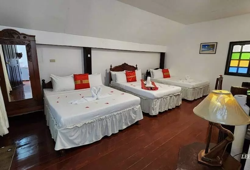 Hotelli Evangeline Beach Resort