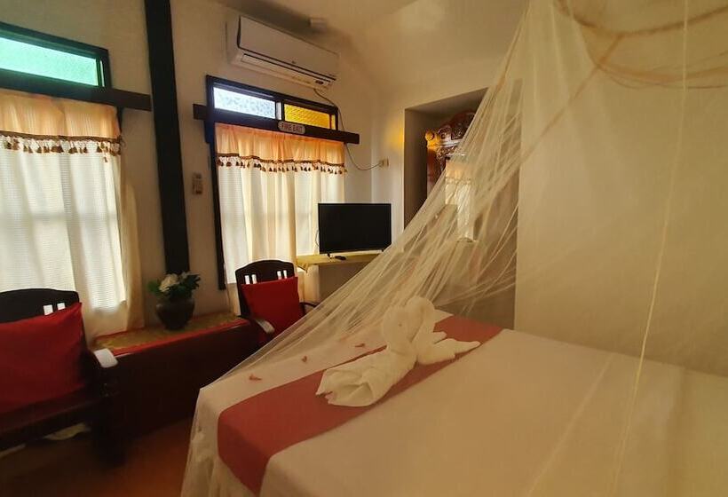 Hotel Evangeline Beach Resort