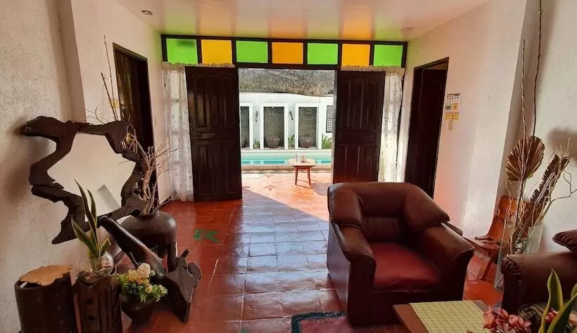 Hotelli Evangeline Beach Resort