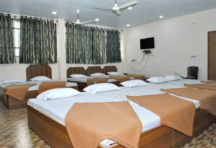 ホテル Iroomz Royal Inn