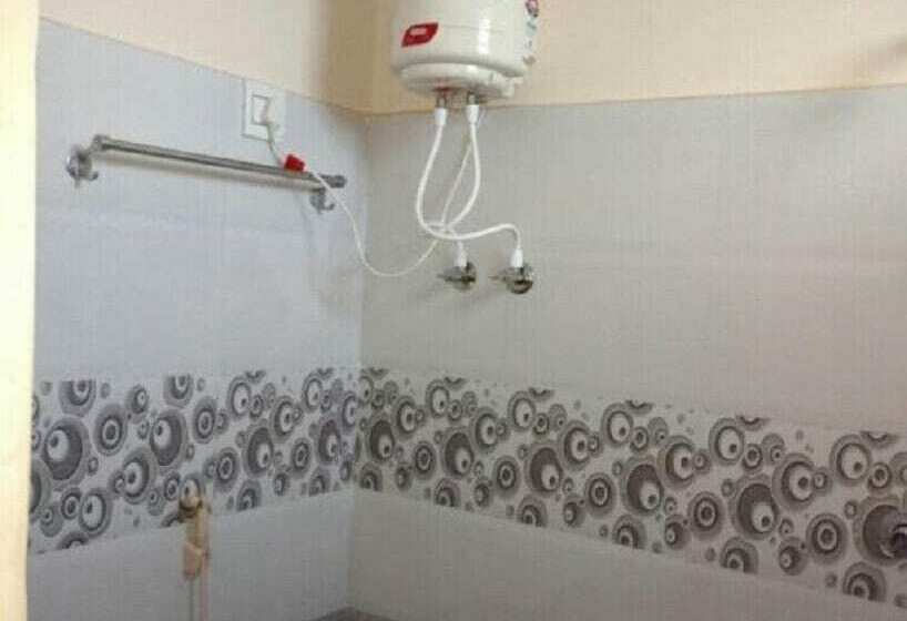 ホテル Iroomz Royal Inn