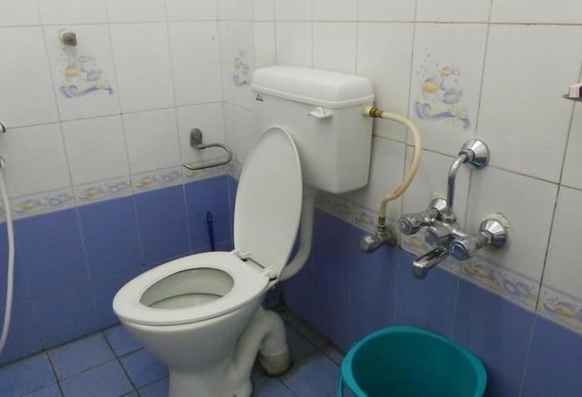 ホテル Iroomz Royal Inn