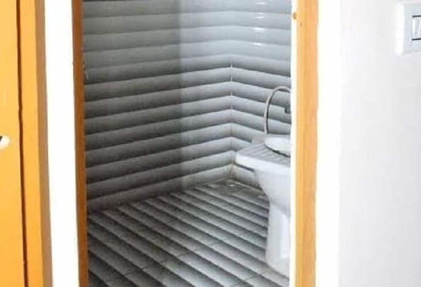 ホテル Iroomz Royal Inn