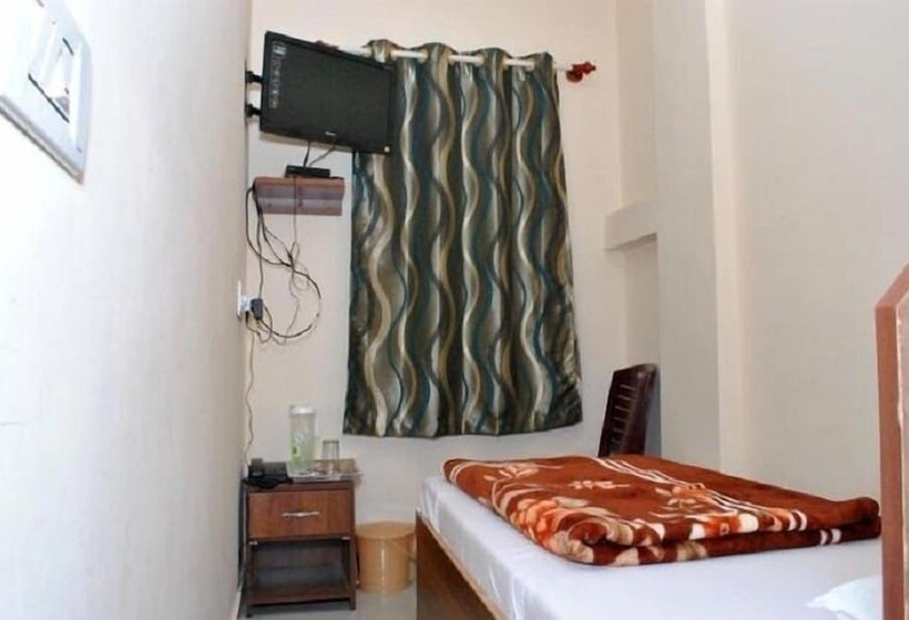 ホテル Iroomz Royal Inn