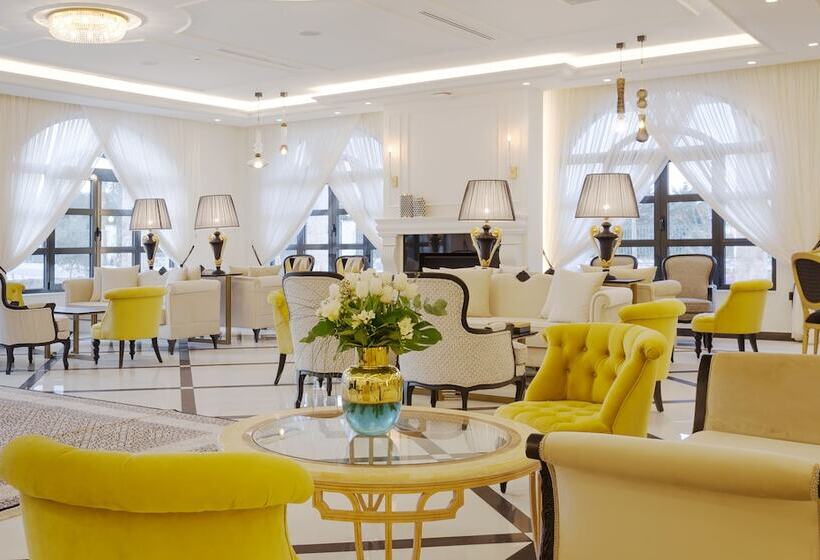 酒店 Kyniska Palace Conference & Spa