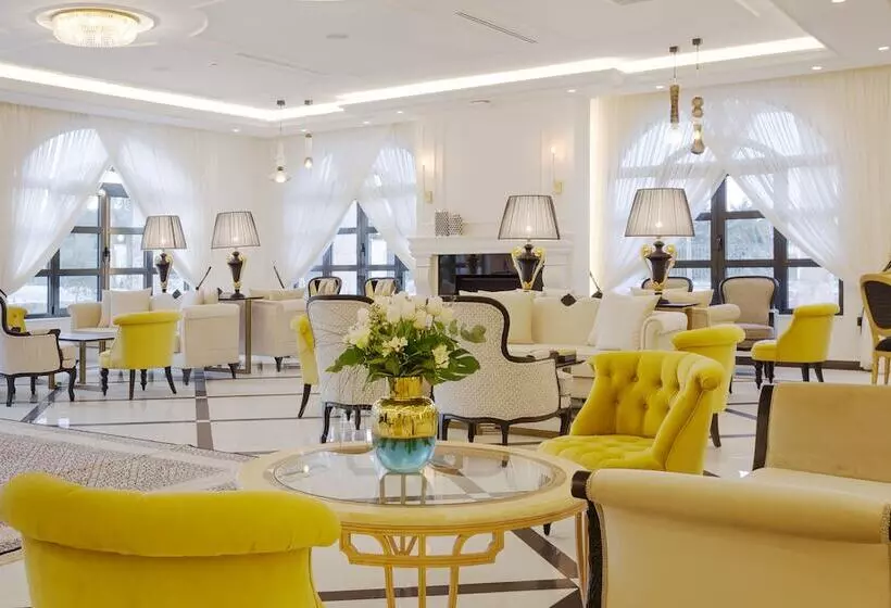 ホテル Kyniska Palace Conference & Spa