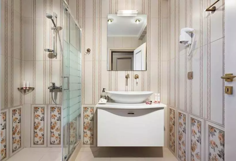 ホテル Kyniska Palace Conference & Spa