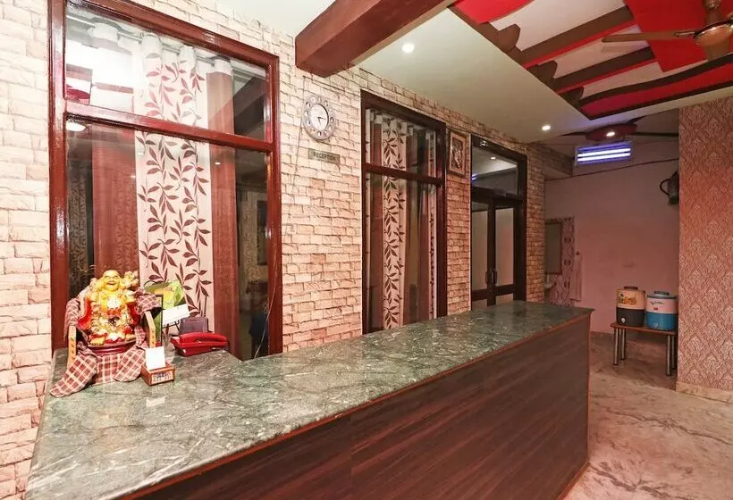 ホテル Lakshya Palace By Oyo Rooms