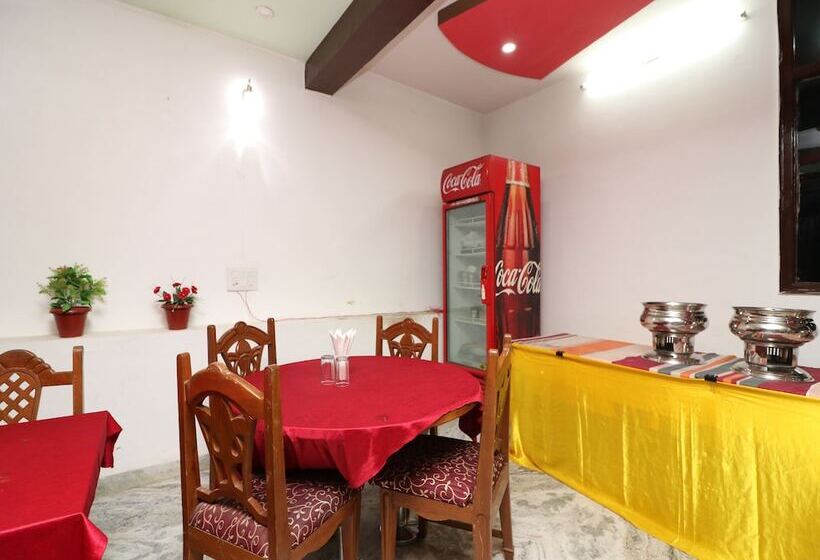 ホテル Lakshya Palace By Oyo Rooms