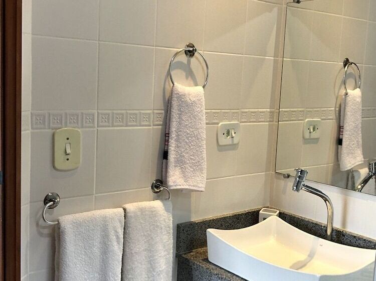 هتل Pousada Romã