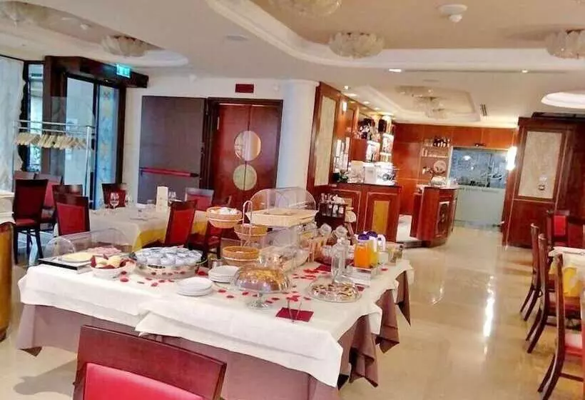 Hotelli Rosa Purpurea