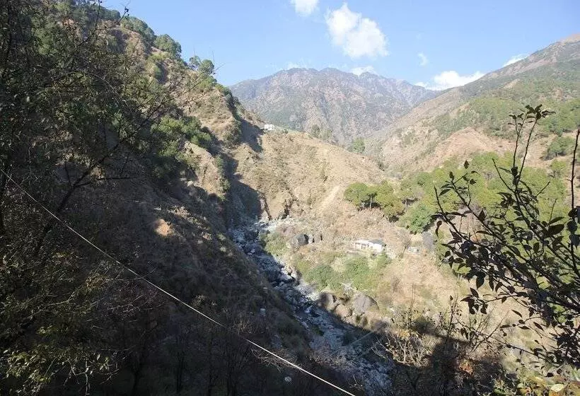 هتل Triund Camps Riverside Resort