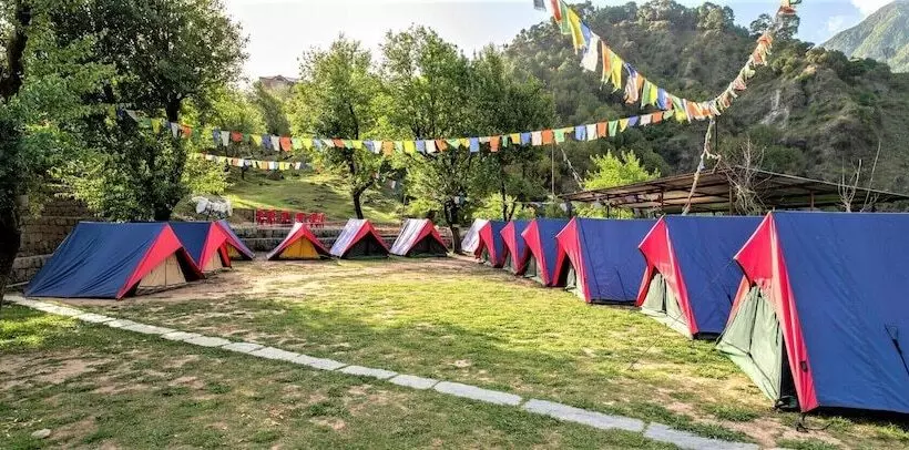 هتل Triund Camps Riverside Resort