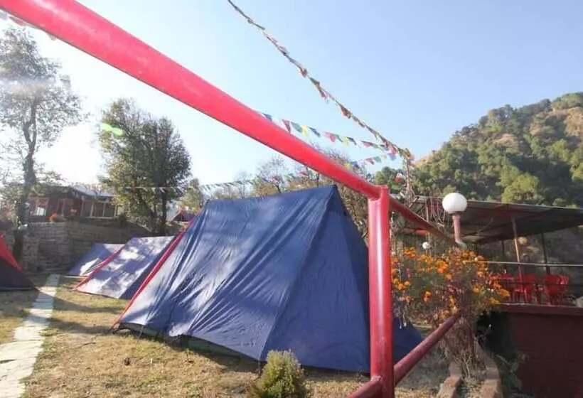 هتل Triund Camps Riverside Resort