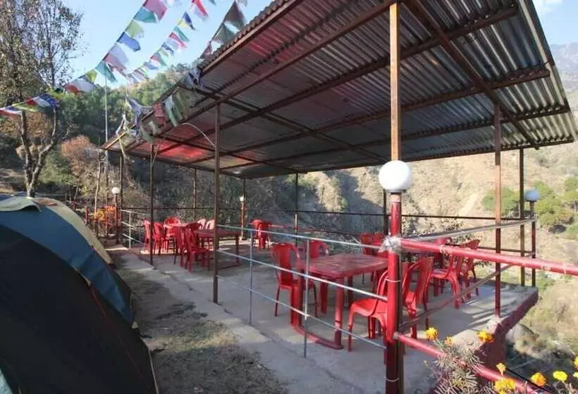 هتل Triund Camps Riverside Resort