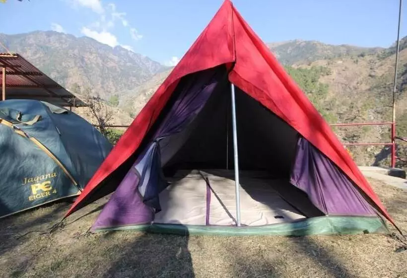 هتل Triund Camps Riverside Resort