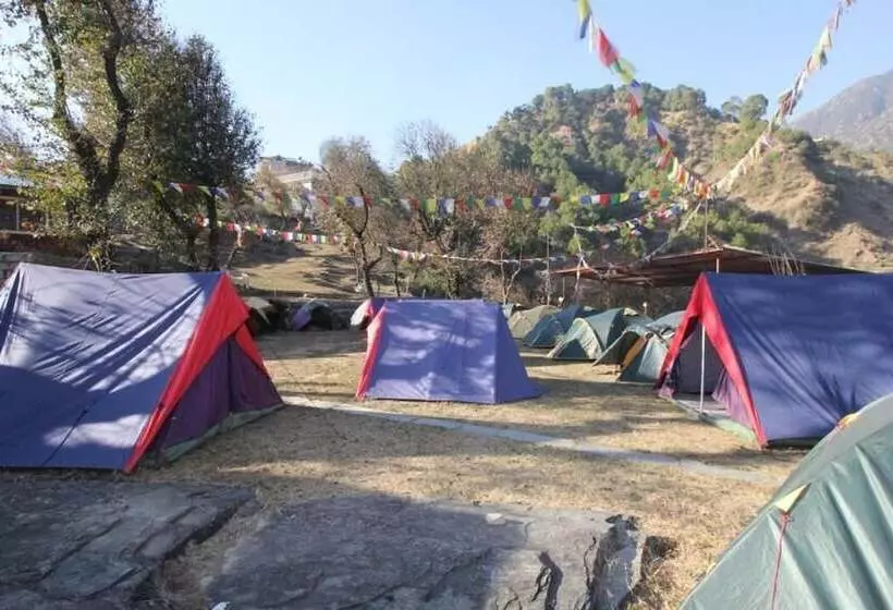 هتل Triund Camps Riverside Resort