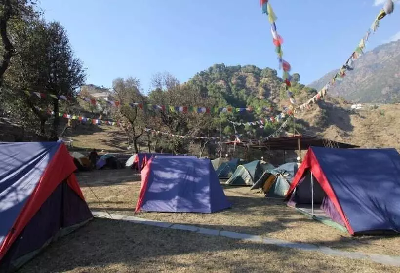 هتل Triund Camps Riverside Resort