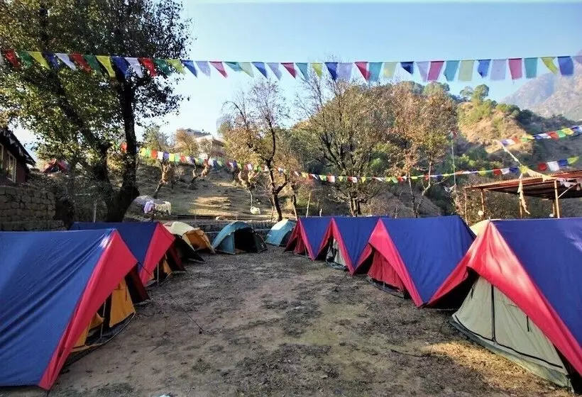 هتل Triund Camps Riverside Resort