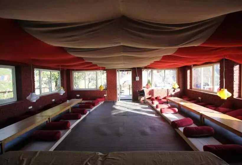 هتل Triund Camps Riverside Resort