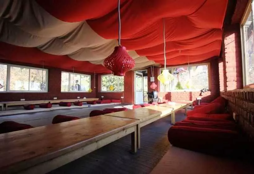 هتل Triund Camps Riverside Resort
