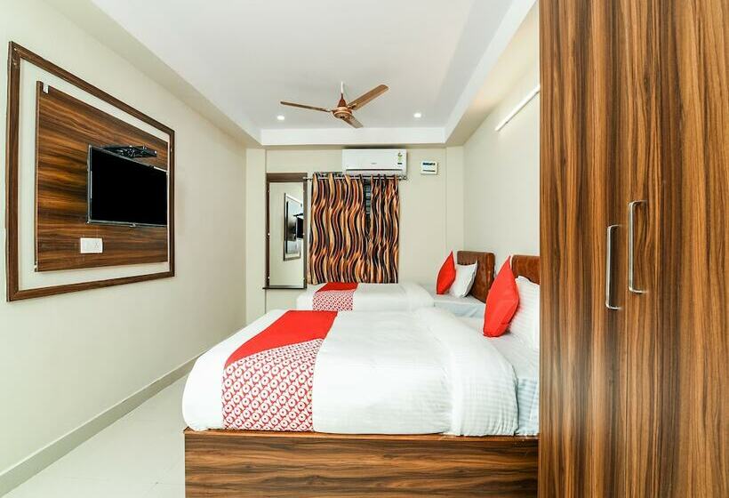 Oyo 26559 Renuka Hotels