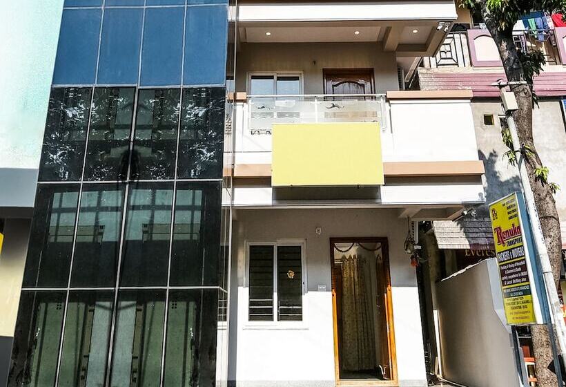 Oyo 26559 Renuka Hotels