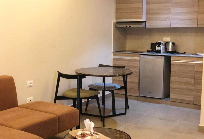 Roots Hotel Apartments Abidjan