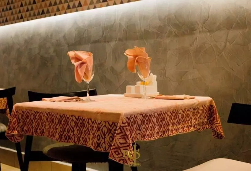 Roots Hotel Apartments Abidjan