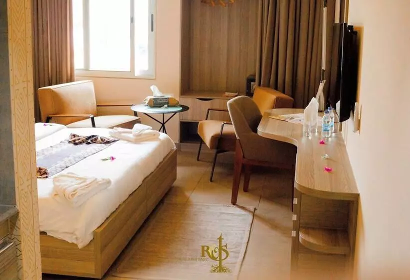 Roots Hotel Apartments Abidjan