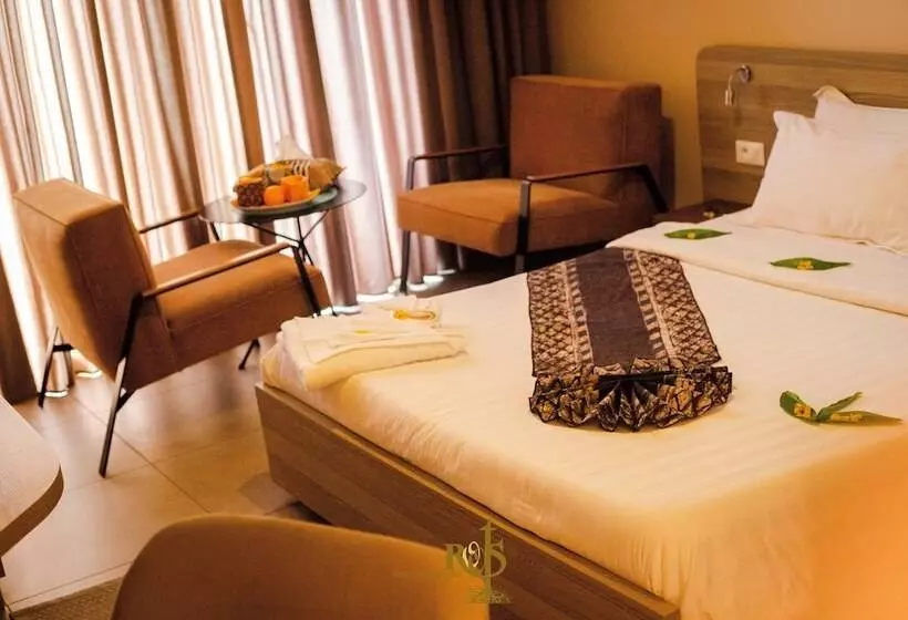 Roots Hotel Apartments Abidjan