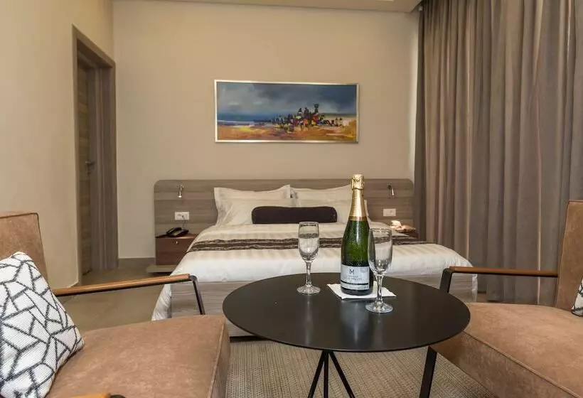 Roots Hotel Apartments Abidjan