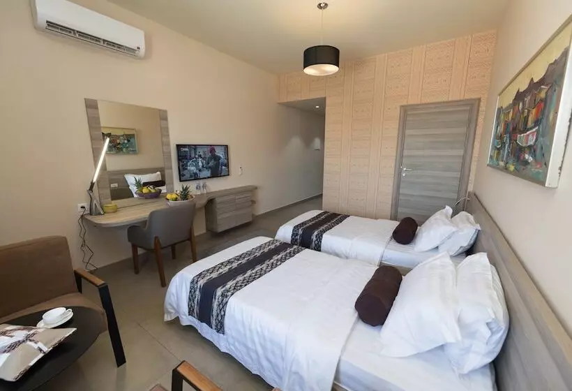 Roots Hotel Apartments Abidjan