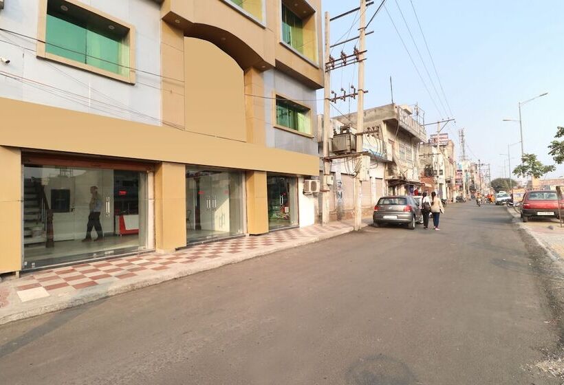 Ab Hotel By Oyo Rooms