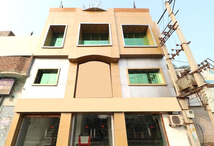 Ab Hotel By Oyo Rooms