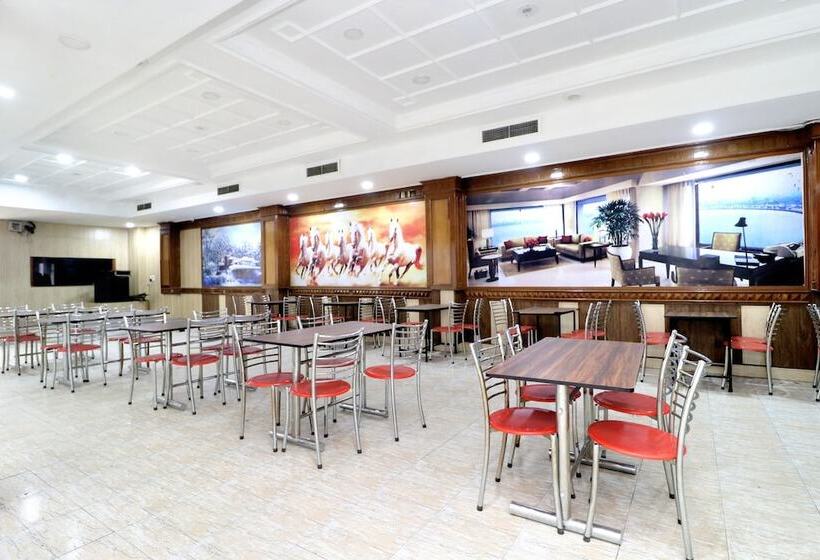 Ab Hotel By Oyo Rooms