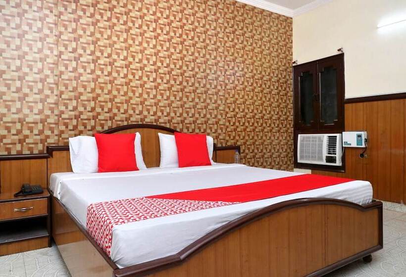 Ab Hotel By Oyo Rooms