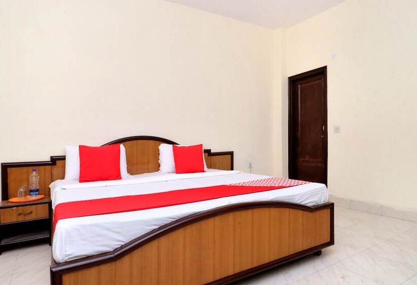 Ab Hotel By Oyo Rooms